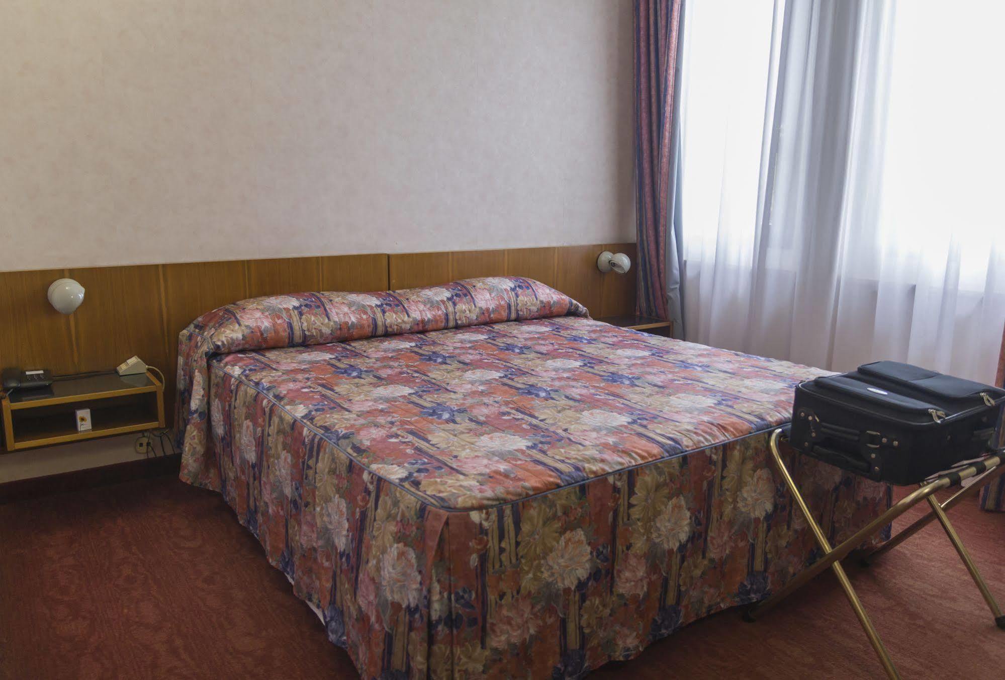 Hotel Pico Mirandola Eksteriør billede
