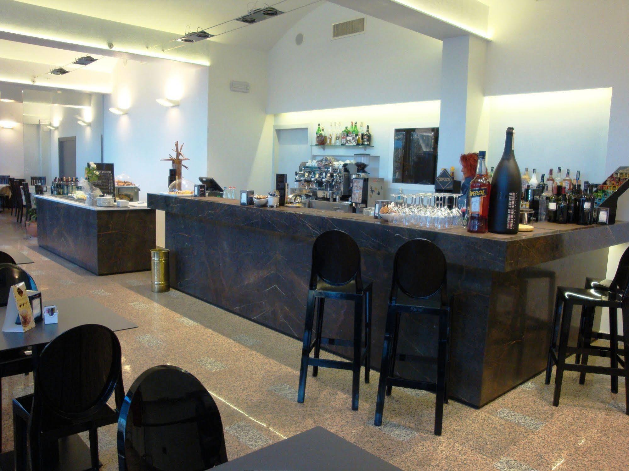 Hotel Pico Mirandola Eksteriør billede